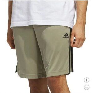 NWOT Adidas Men's L Olive Green Active Shorts With Zipper Pockets